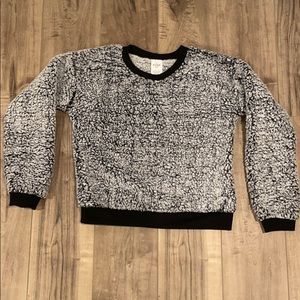 SOFT AND FLUFFY SWEATER